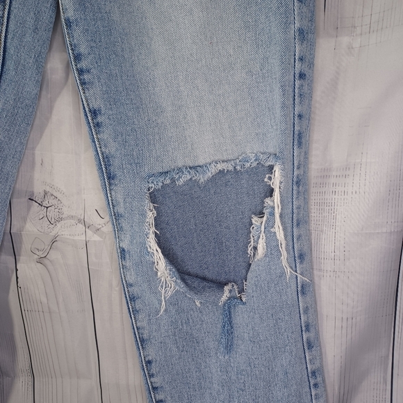 PacSun Destroyed Light Wash Denim Dad Jeans - Picture 2 of 13